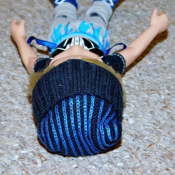 2015 MGA Bratz 10" Metallic Madness Cameron Doll with Some Accessories - Picture 6 of 7